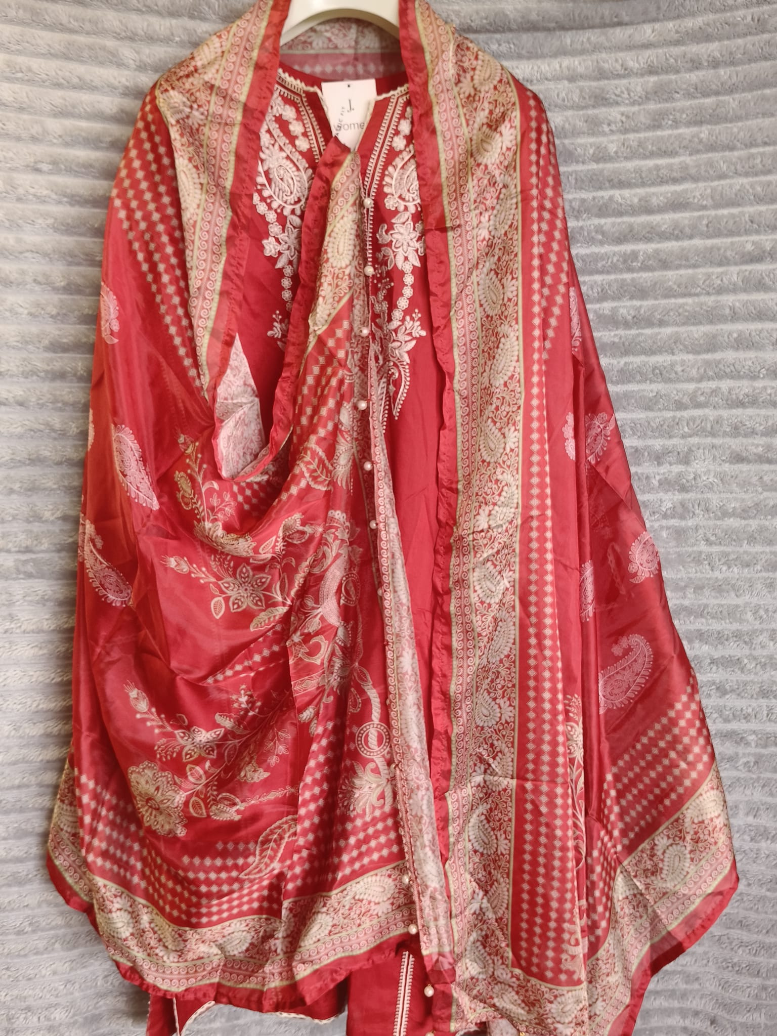 Maroon Heirloom – J. Festive Embroidered 3-Piece Set - Image 5