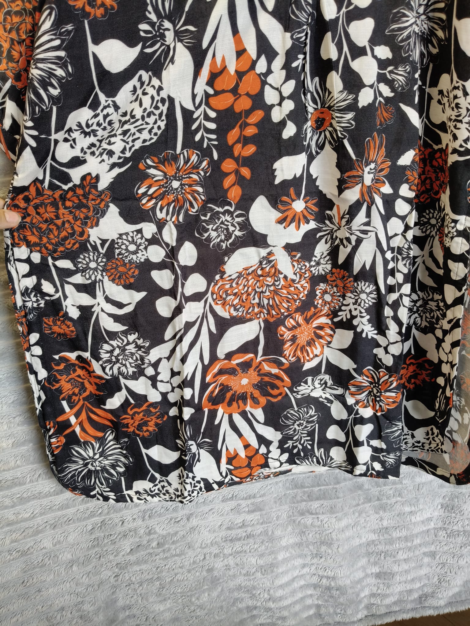 Autumn Bloom – Alkaram Printed 2-Piece Set - Image 4