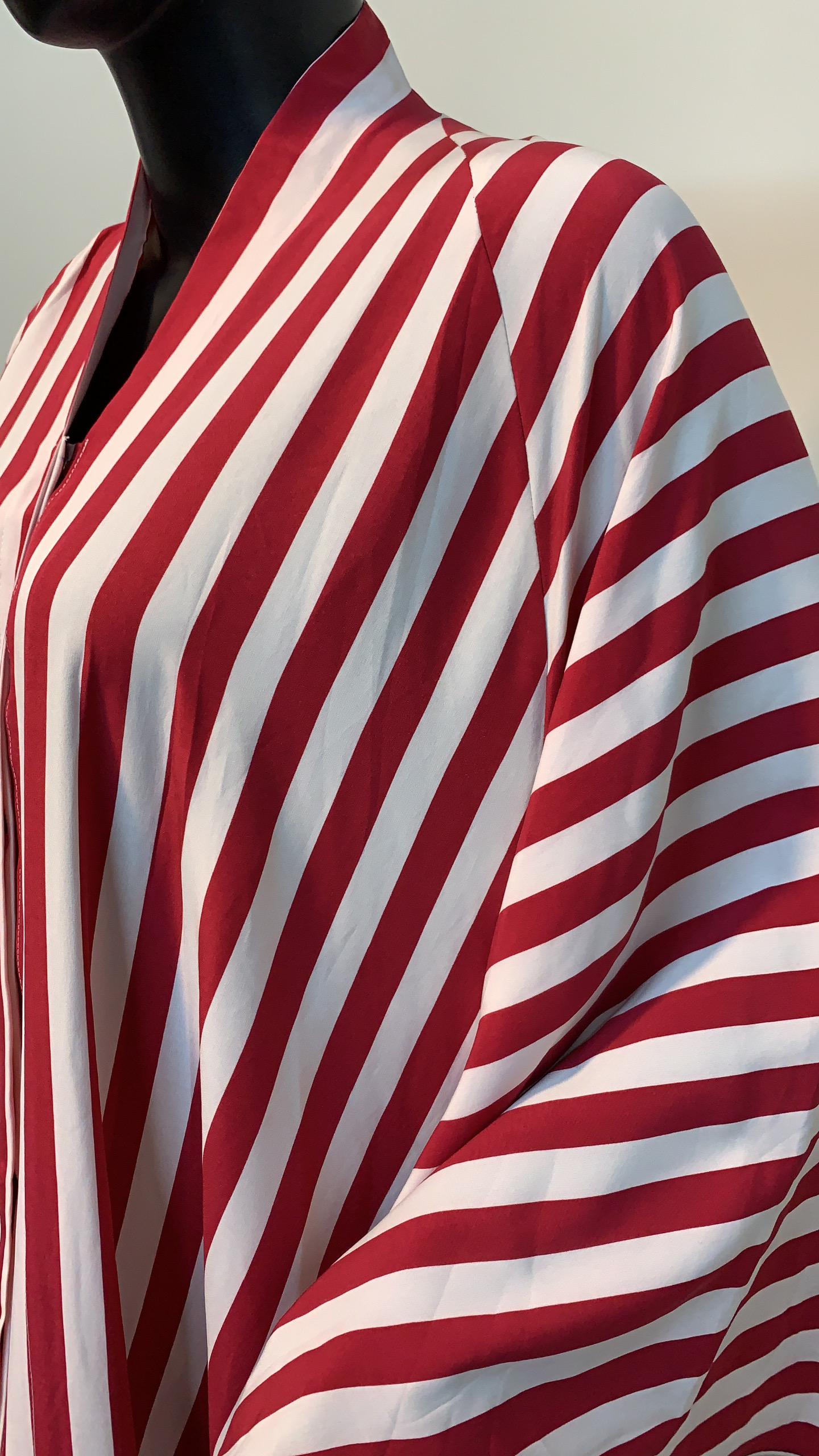 Crimson Stripes – Bold Vertical Abaya - Image 4