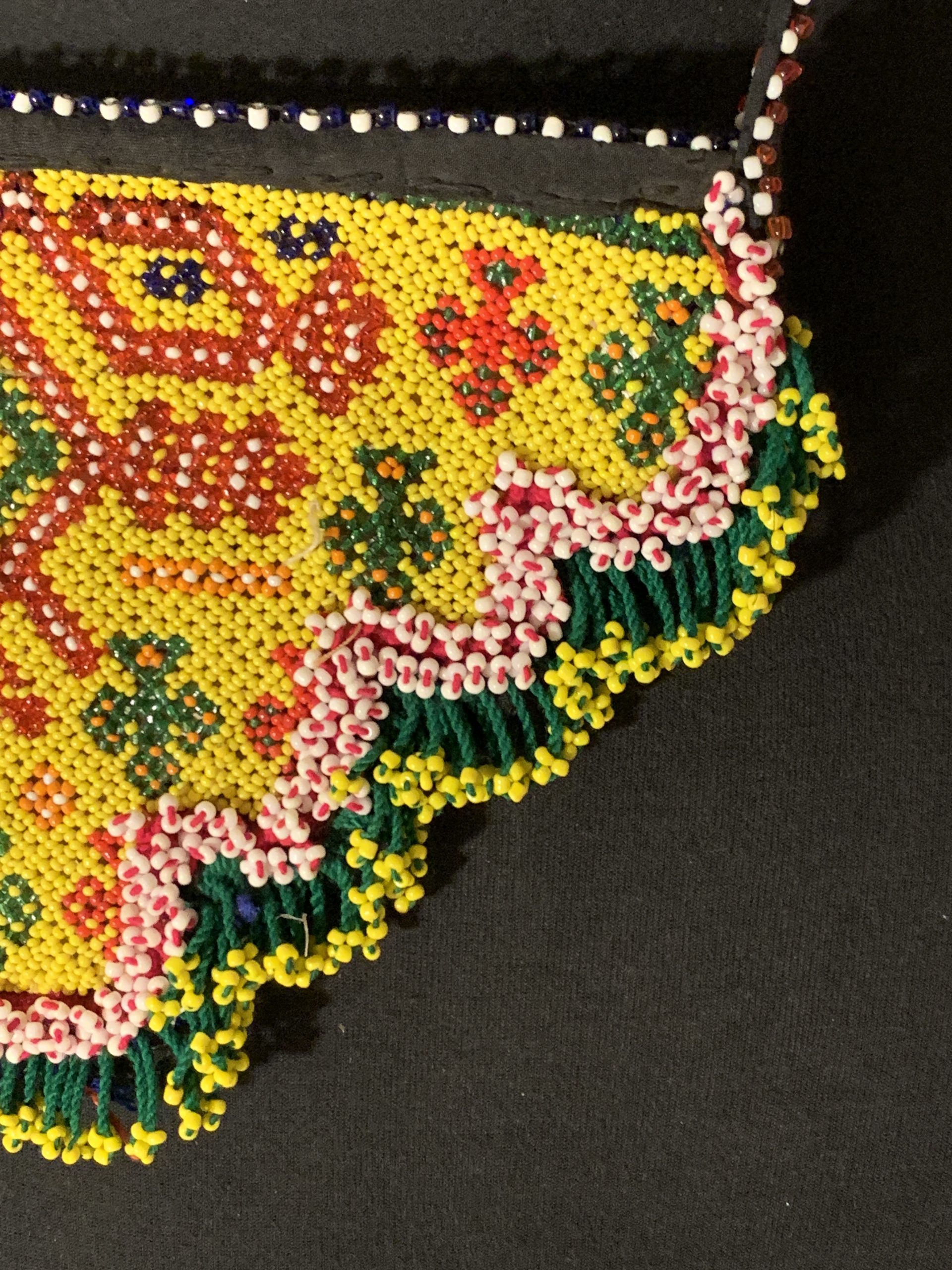 Afghan Regal Bloom Scallop Beaded Purse - Image 4