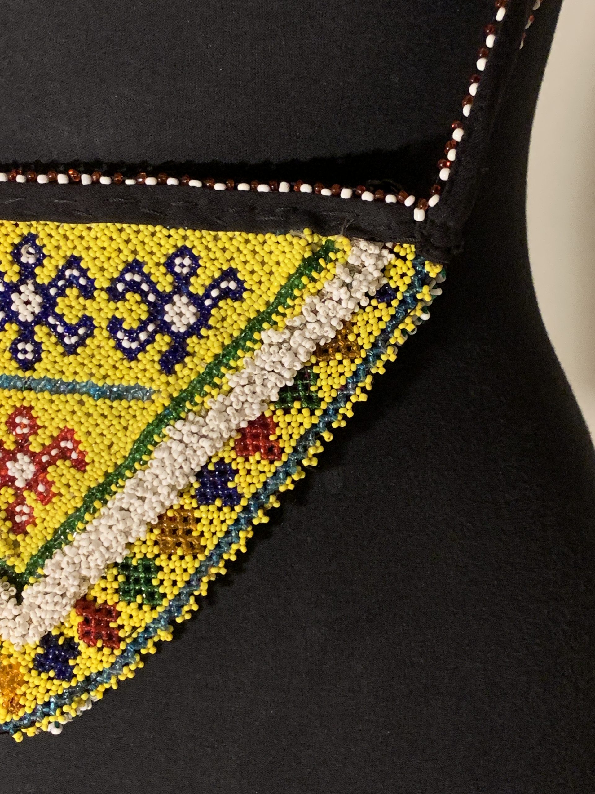 Afghan Floral Crown Beaded Purse - Image 3