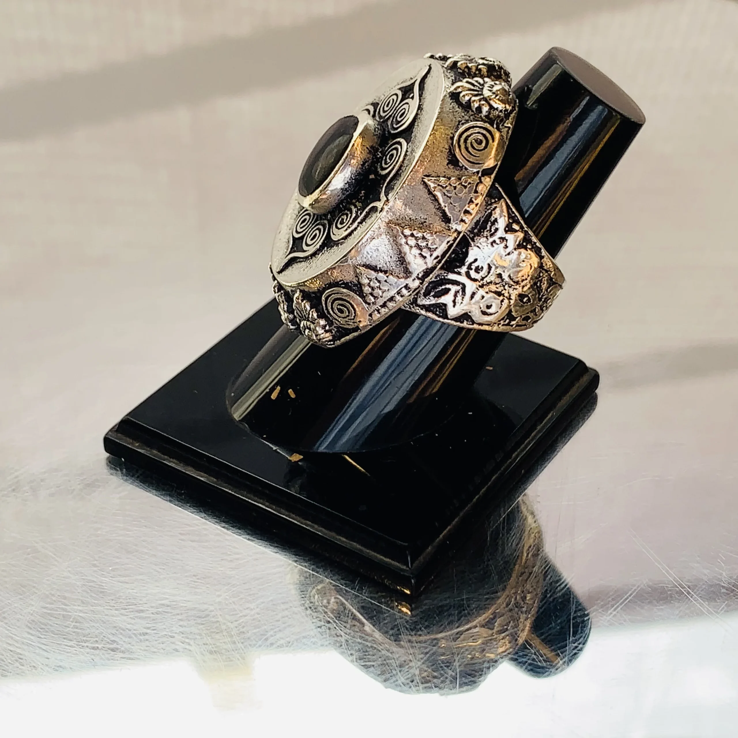 Small Black Oval Afghan Ring with Antique Spiral Floral Frame - Image 2