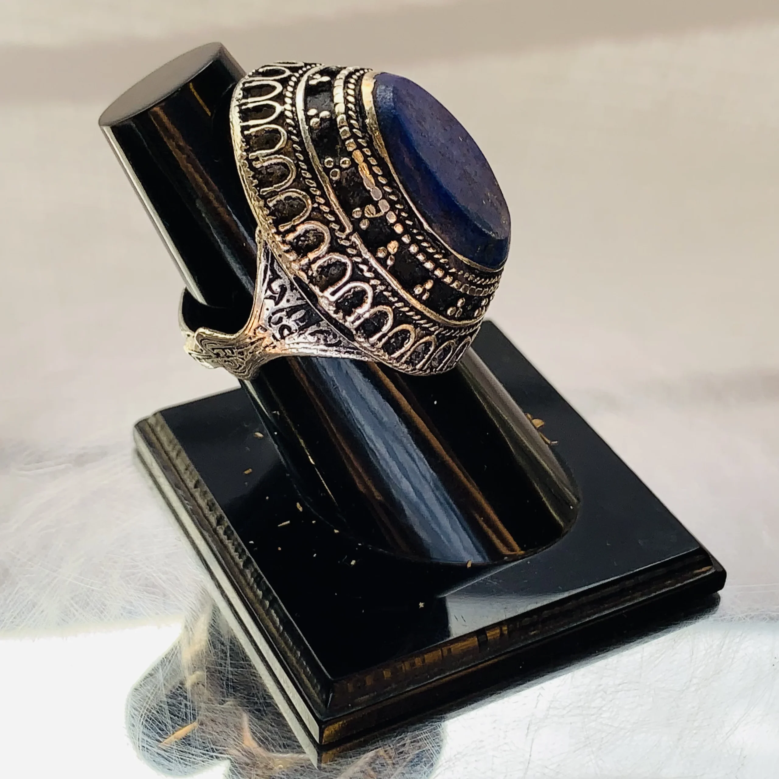 Lapis Lazuli Round Afghan Ring with Wide Antique Gold Frame - Image 5